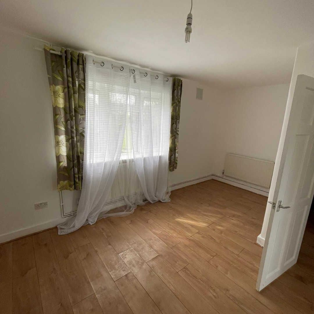 3 Bedroom House,  Dartford, DA1 3PG